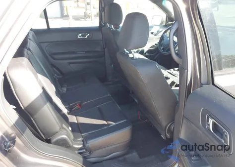 2016 Ford Police Interceptor z USA, uszkodzony, nr VIN 1FM5K8AR9GGA47147